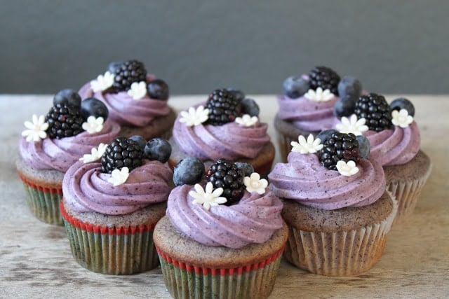 blackberry blueberry cupcake Blackberry Blueberry Cupcakes