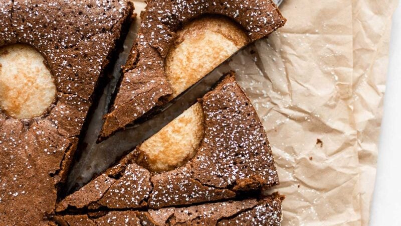 flourless chocolate pear cake