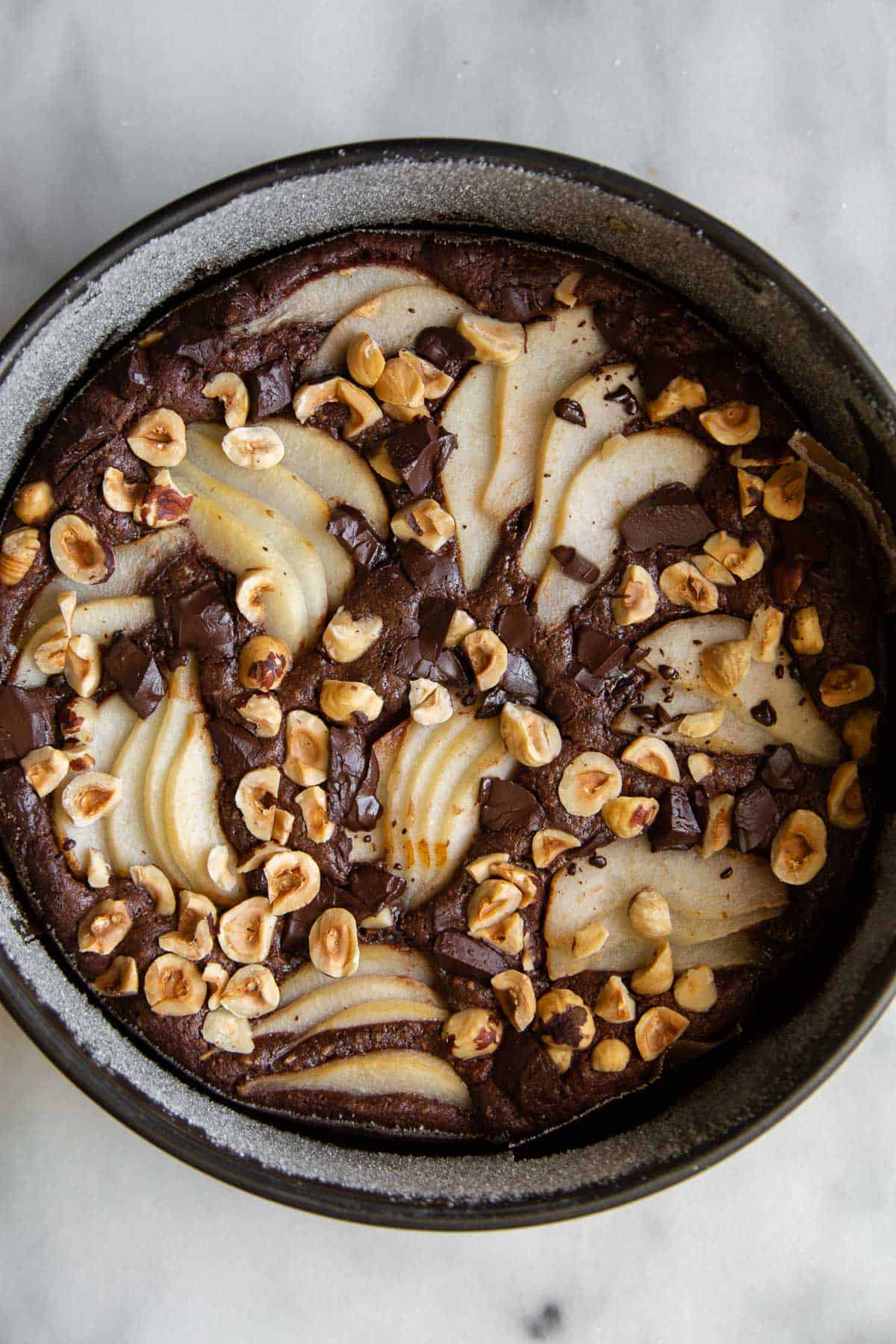 Flourless Chocolate Cake with pears and hazelnuts