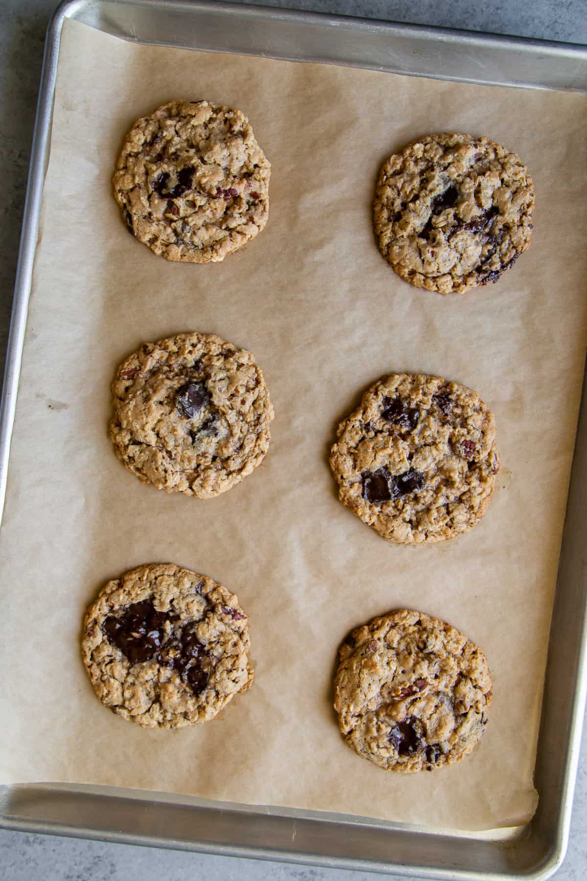 Flourless Chocolate Pecan Oatmeal Cookies