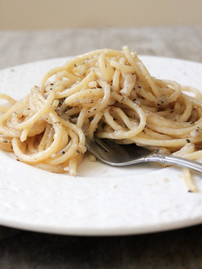 Cacio e pepe is the perfect weeknight meal. It's quick and easy to make. Best of all, this pasta dish just requires a handful of ingredients! 