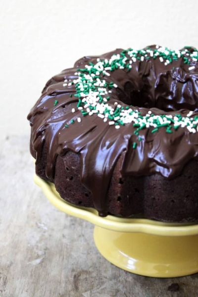 https://www.thelittleepicurean.com/wp-content/uploads/2013/03/chocolate-bundt-cake-400x600.jpg