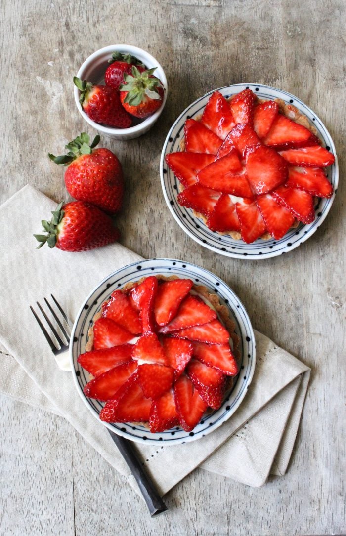Strawberry Tart with pastry cream and shortbread crust