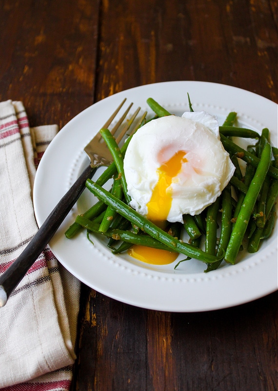 haricots verts with poached egg and ginger dressing