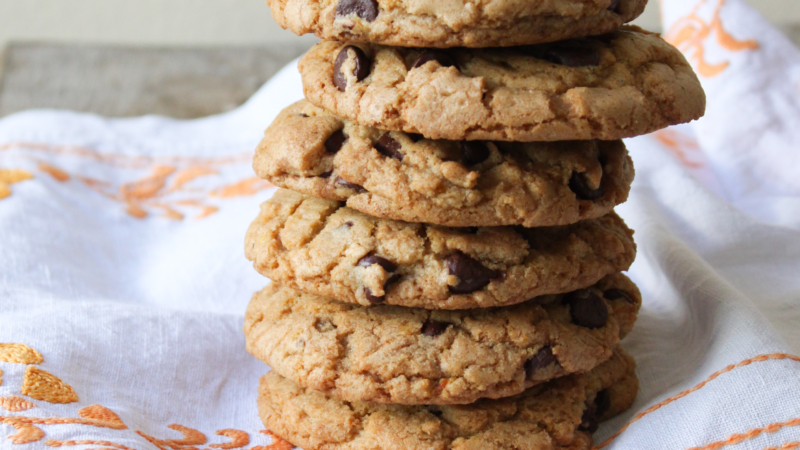 chocolate chip cookies with cardamon and orange zest