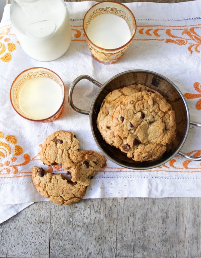 chocolate chip cookies with cardamon and orange zest