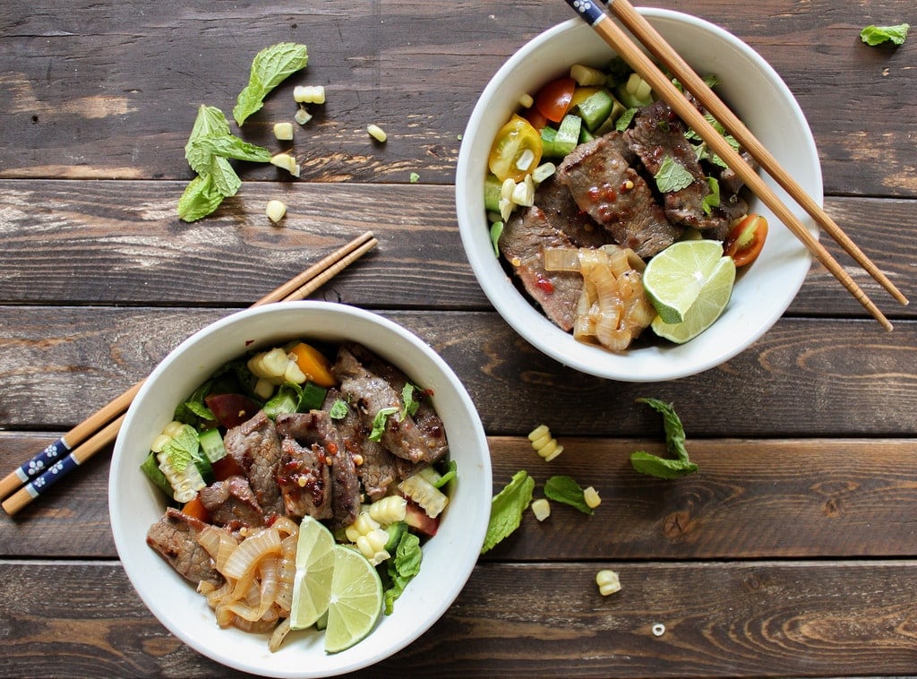 asian summer salad with marinated steak