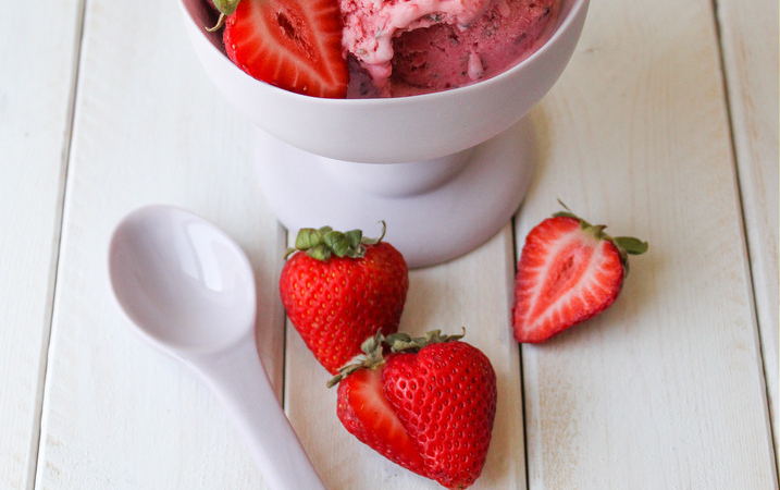 Strawberry Basil Frozen Yogurt