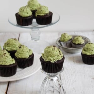 mint chocolate chip cupcakes