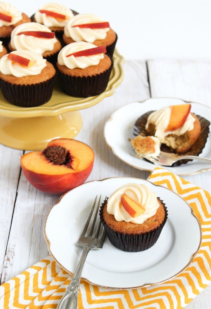 The Little Epicurean: Peaches and Cream Cupcakes