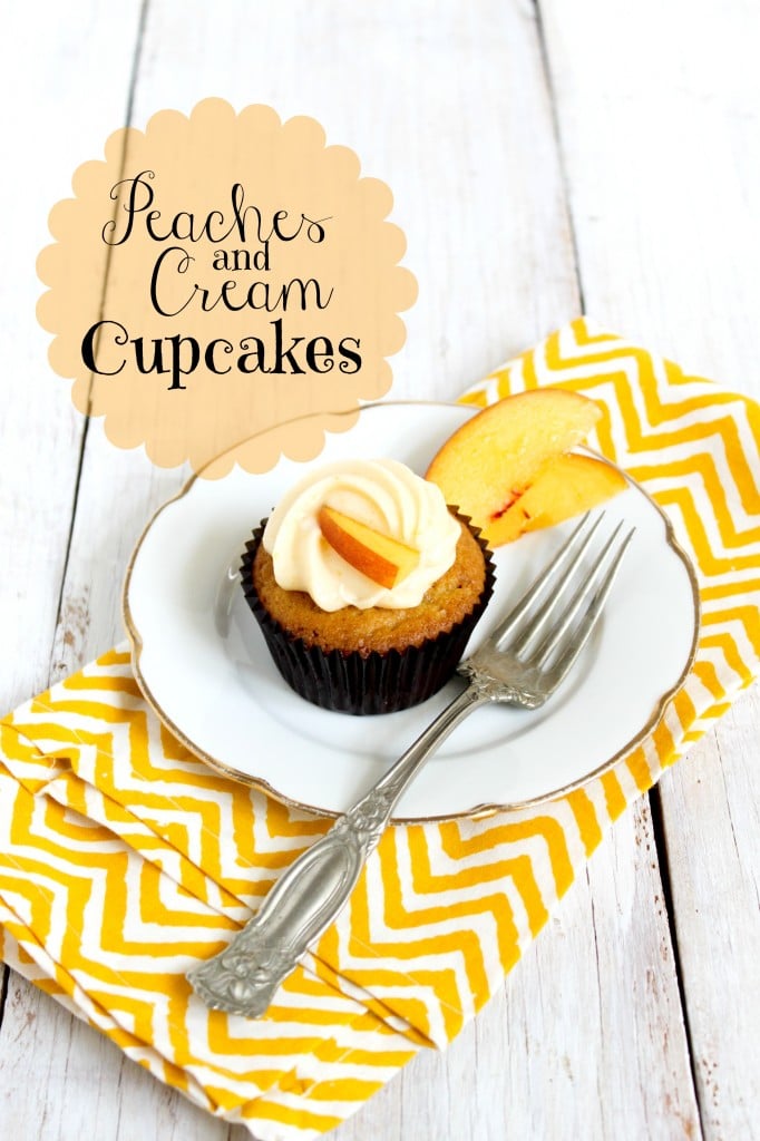 TheLittleEpicurean: peaches and cream cupcakes