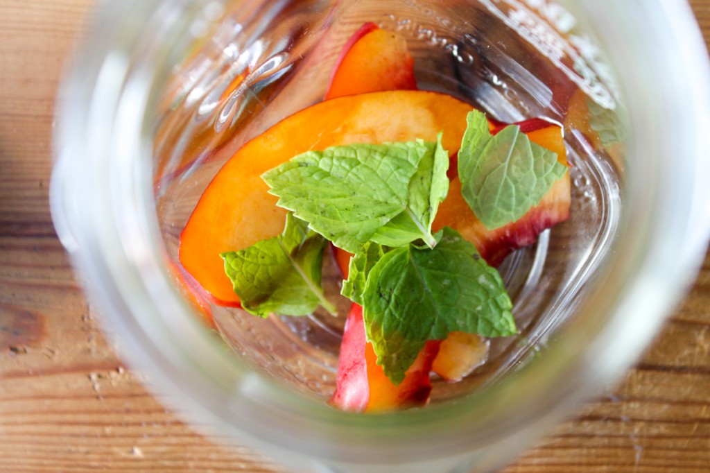 nectarine mint smash