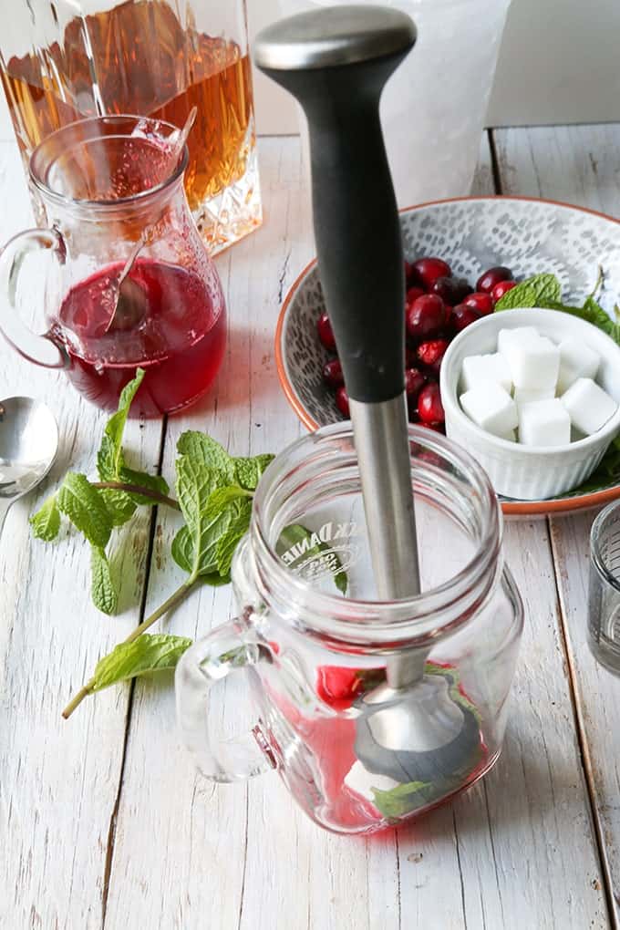 TheLittleEpicurean-cranberry-mint-julep