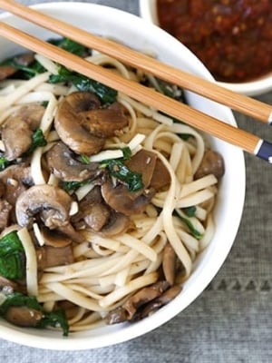 Mushroom Spinach Garlic Noodles