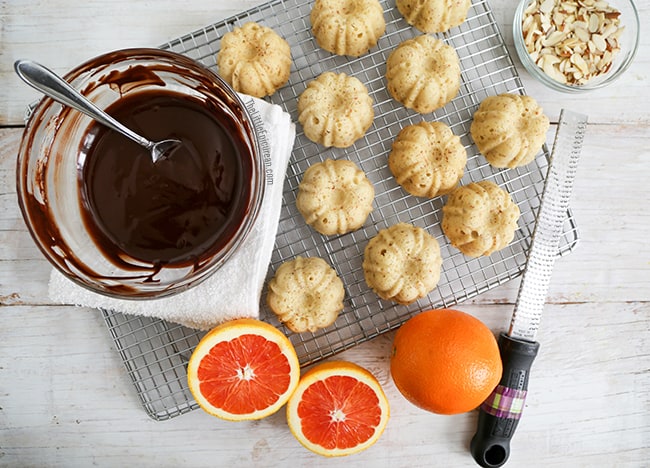 Mini Almond Cake with Chocolate Glaze