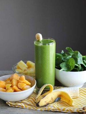 Tropical Green Smoothie | The Little Epicurean