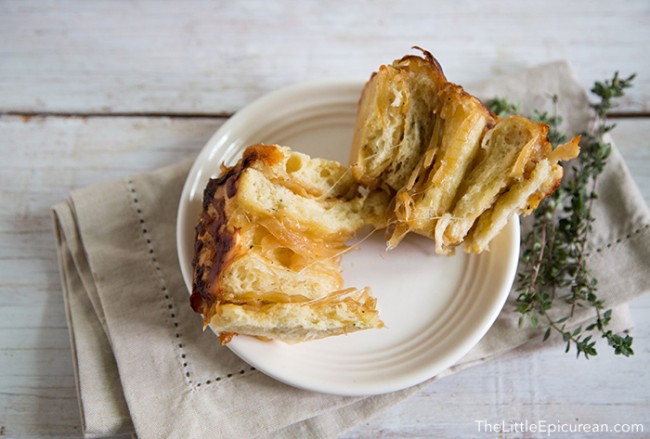 "French Onion Soup" Bread Rolls (caramelized onions and gruyere rolls) | The Little Epicurean