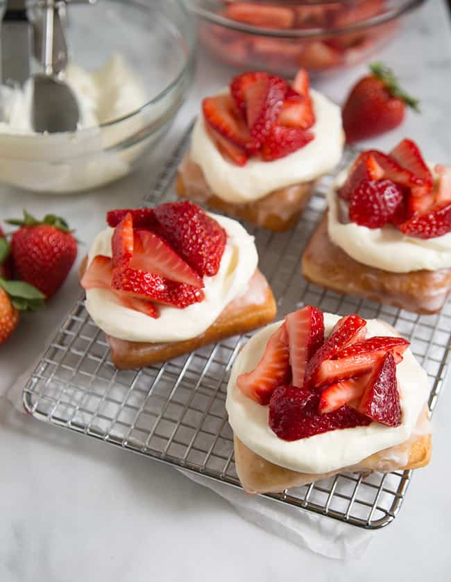 strawberry-doughnut-feature