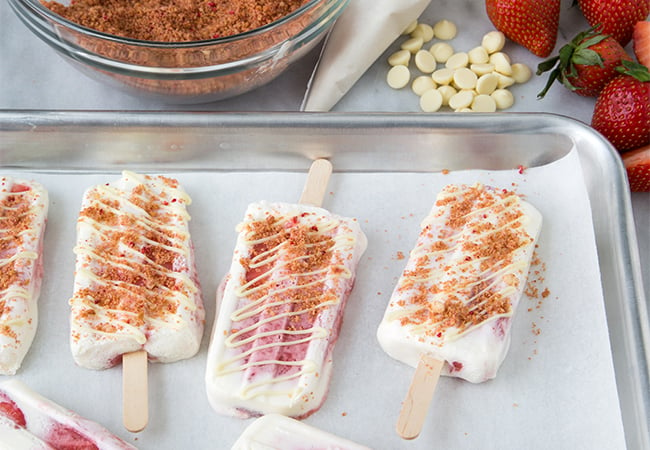 Strawberry Cheesecake Popsicles | The Little Epicurean