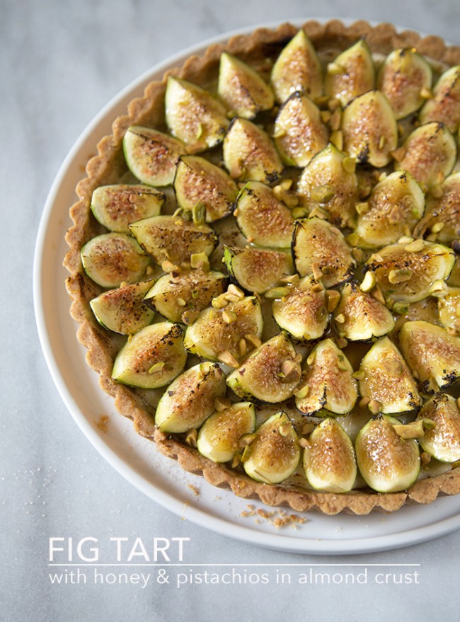 Fig Tart with honey and pistachios