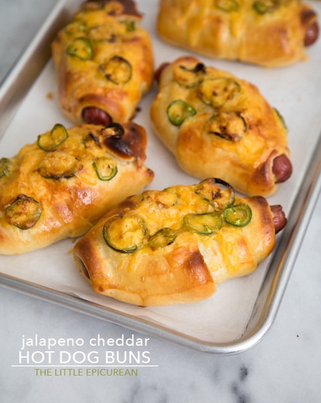 Jalapeño Cheddar Hot Dog Buns