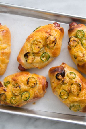Jalapeño Cheddar Hot Dog Buns