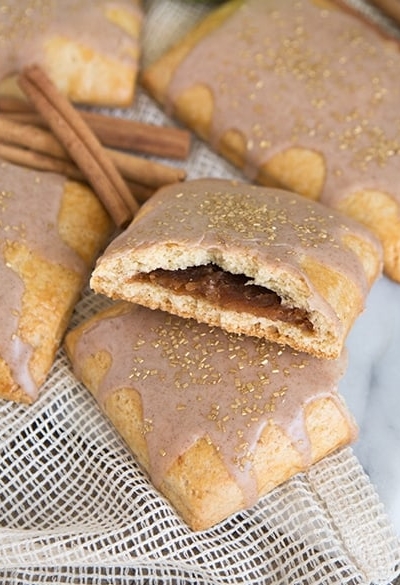 Homemade Apple Cinnamon Pop Tarts | the little epicurean