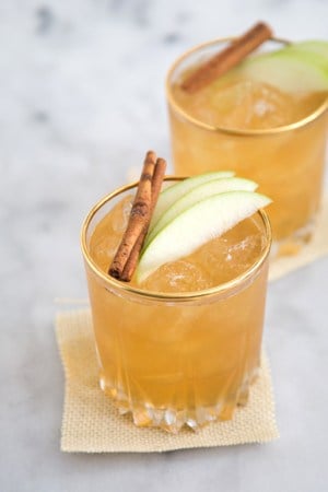 Apple Pie Moonshine Cocktail | the little epicurean