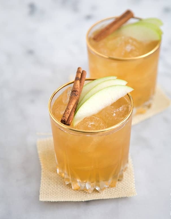 Apple Pie Moonshine Cocktail | the little epicurean
