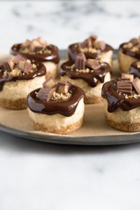 Mini Peanut Butter Pretzel Cheesecakes