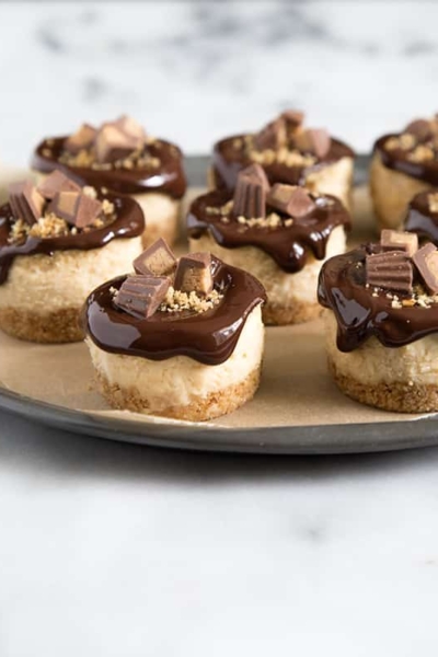 Mini Peanut Butter Pretzel Cheesecakes
