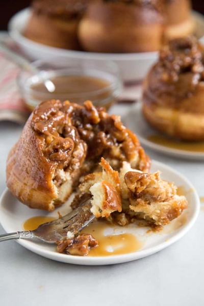 Caramel Walnut Sticky Buns
