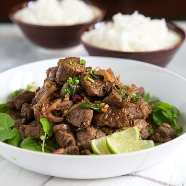 Stir Fry Beef with Onion and Scallions