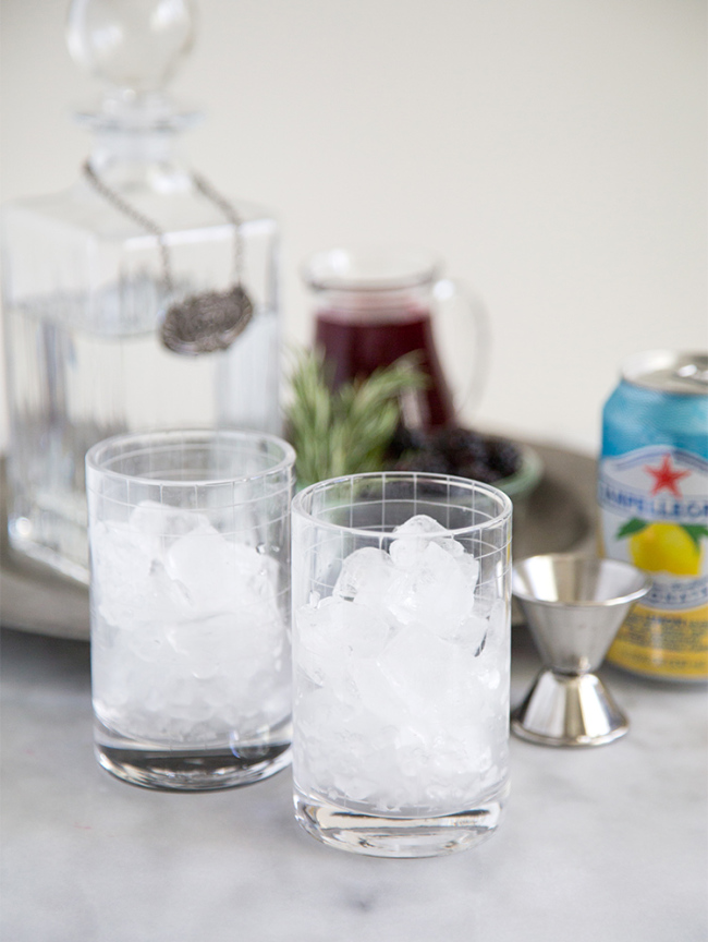 Rosemary Blackberry Limonata Cocktail