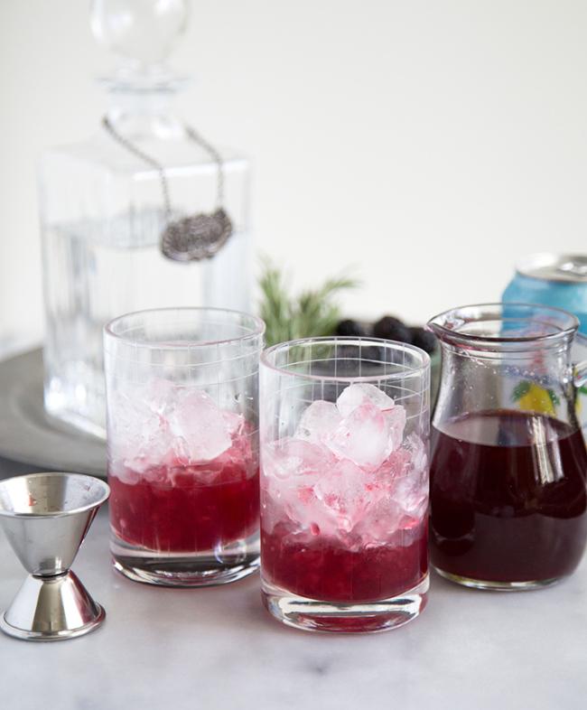 Rosemary Blackberry Limonata Cocktail