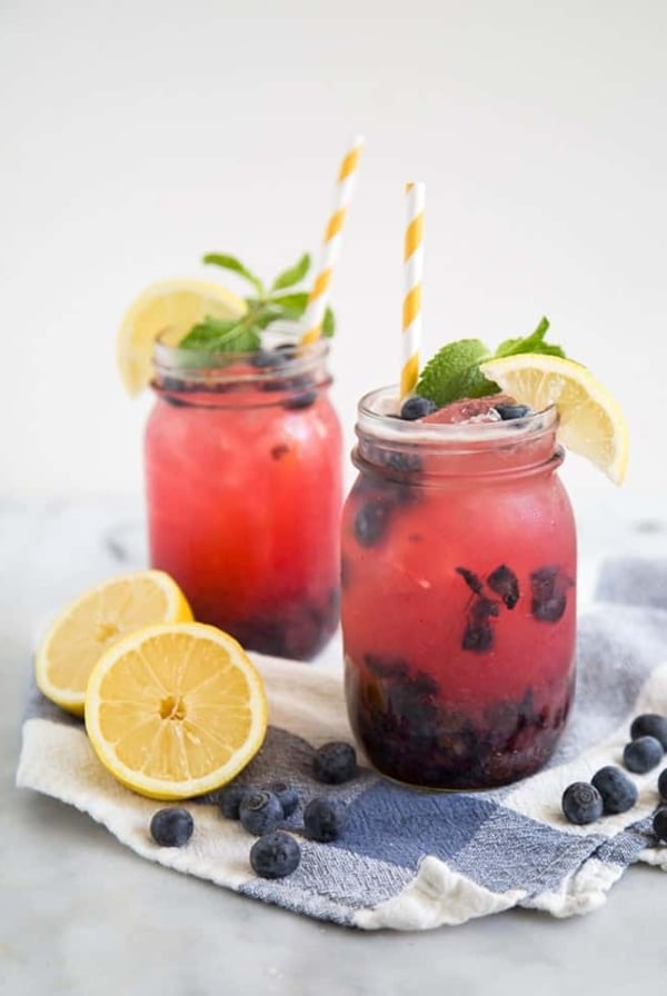 Sparkling Blueberry Lemonade | the little epicurean