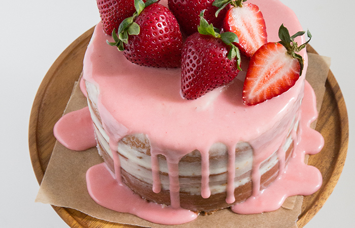 Strawberry Vanilla Cake | the little epicurean