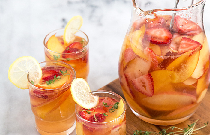 Strawberry Peach Sangria | the little epicurean