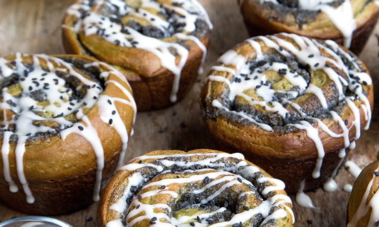 Matcha Black Sesame Rolls