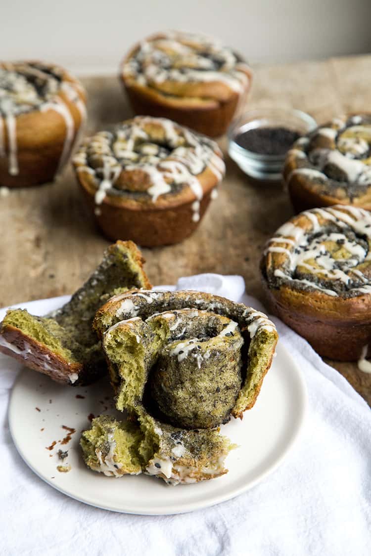 Matcha Black Sesame Rolls