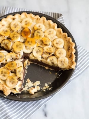 Banana Truffle Pie with caramelized bananas.