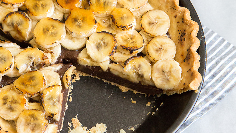 Banana Truffle Pie with caramelized bananas.