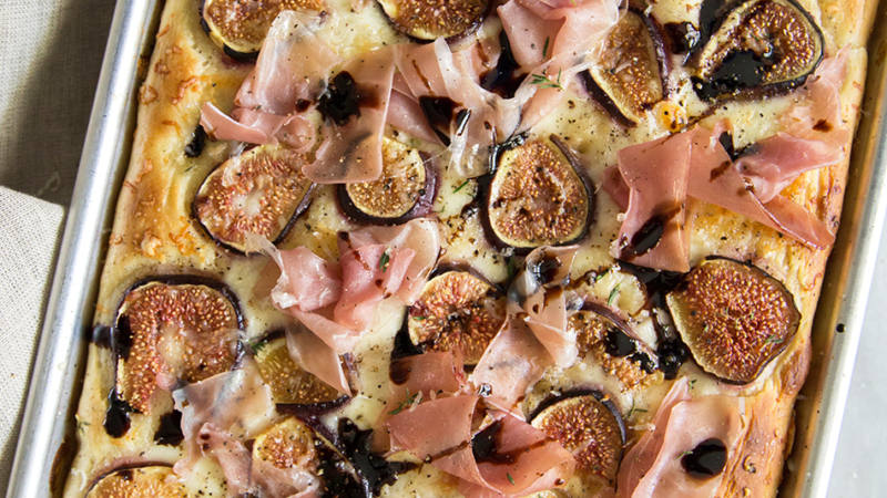 Fig Prosciutto Pizza with Fresh Mozzarella and Balsamic Glaze