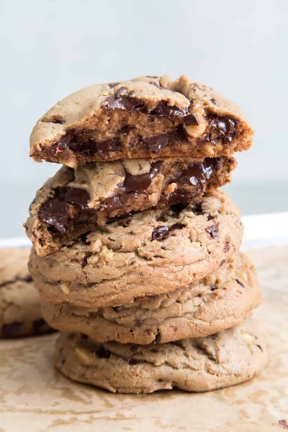 Walnut Chocolate Chip Cookes