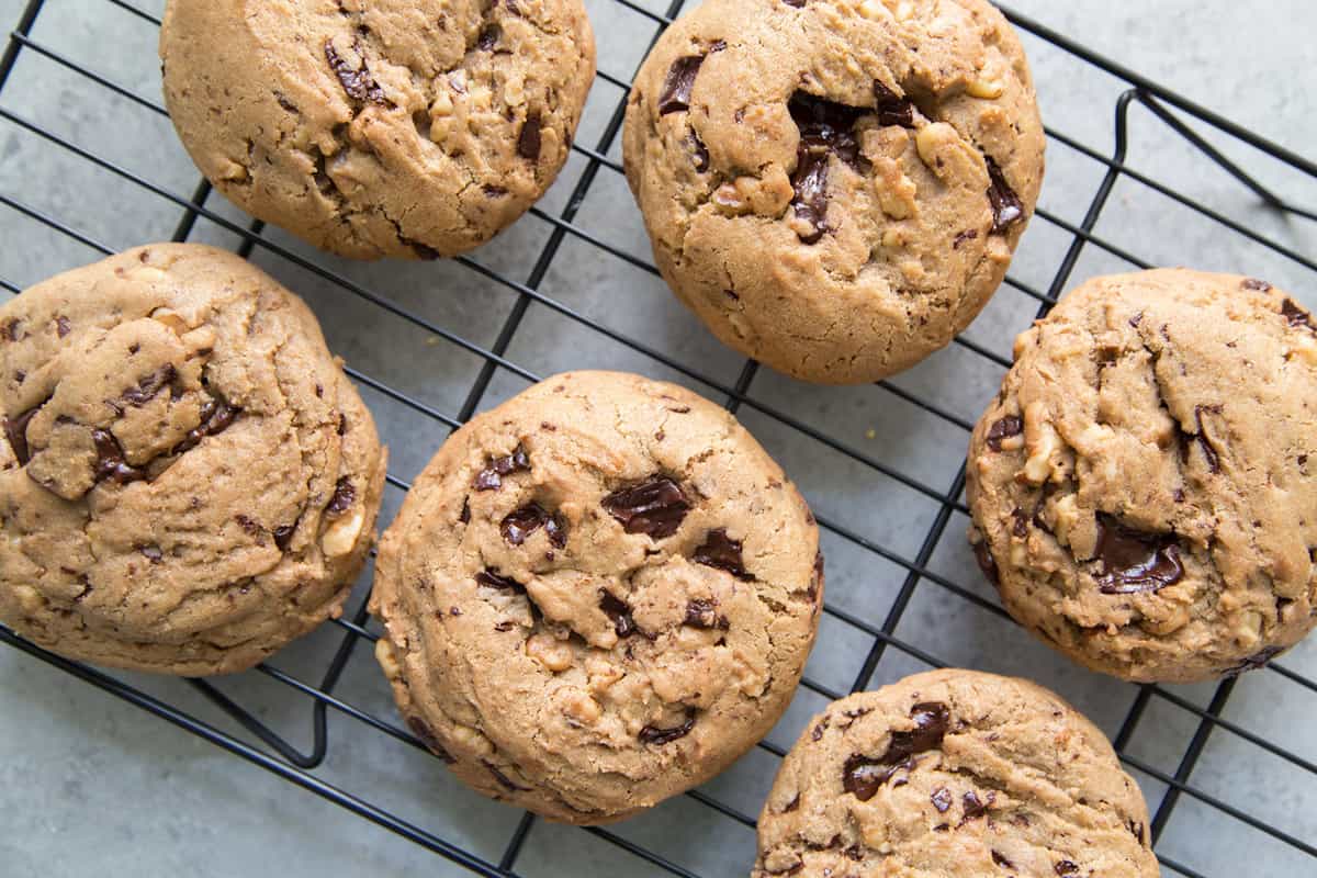 Walnut Chocolate Chip Cookies