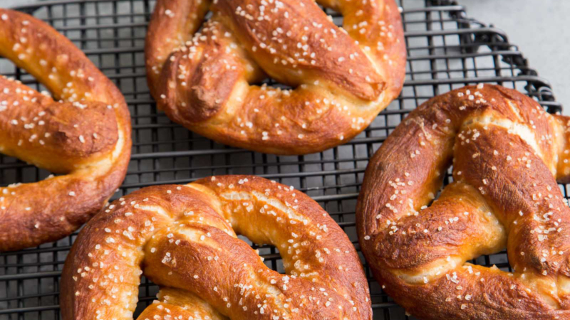 Honey Beer Pretzels