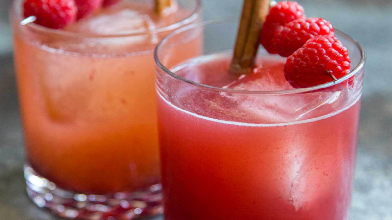 Sparkling Berry Apple Mocktail