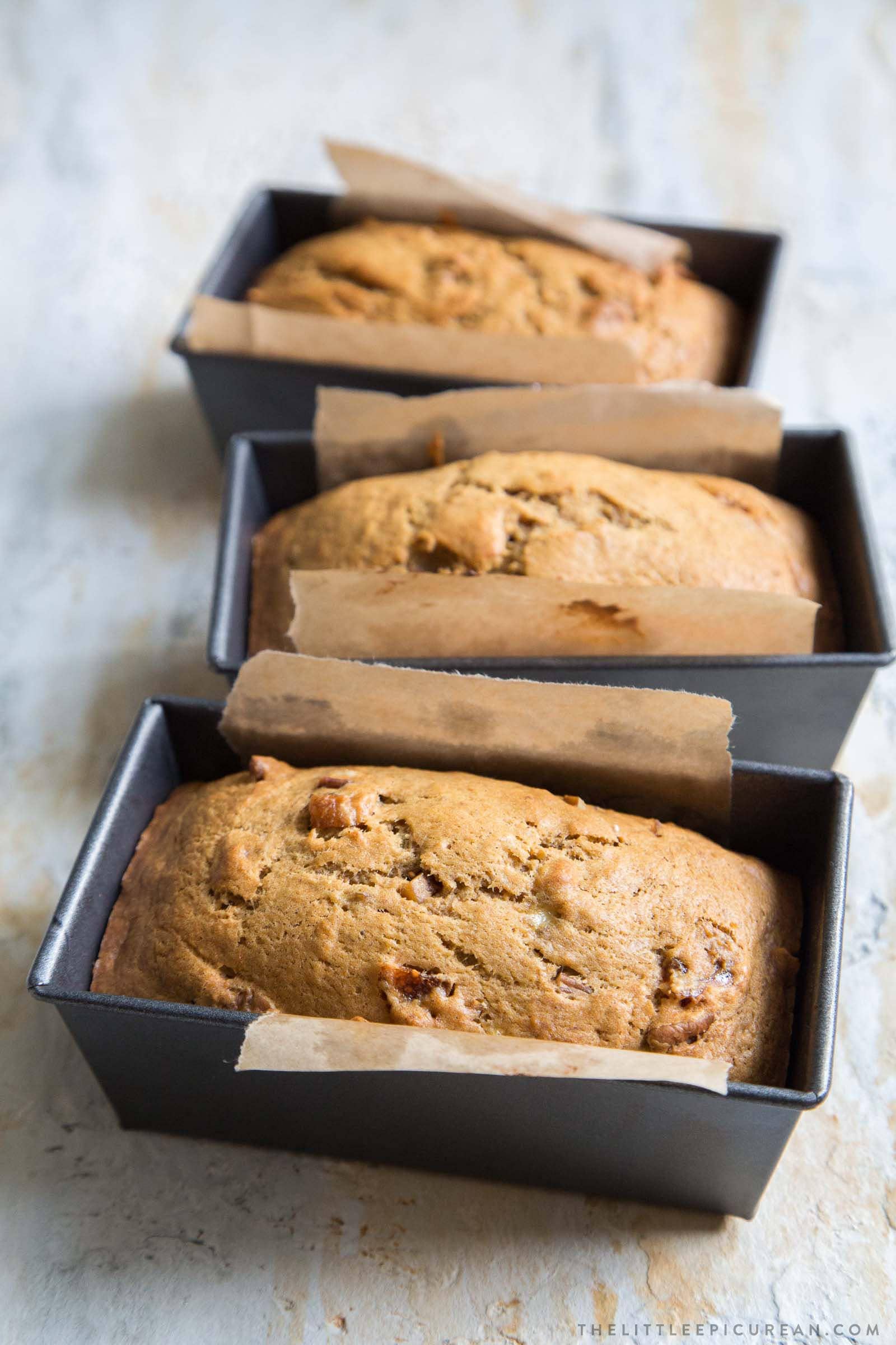Banana Pumpkin Bread with figs and pecans baked in mini loaf pans. 