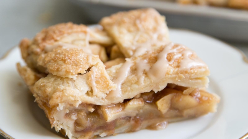 Apple Slab Pie with Maple Glaze