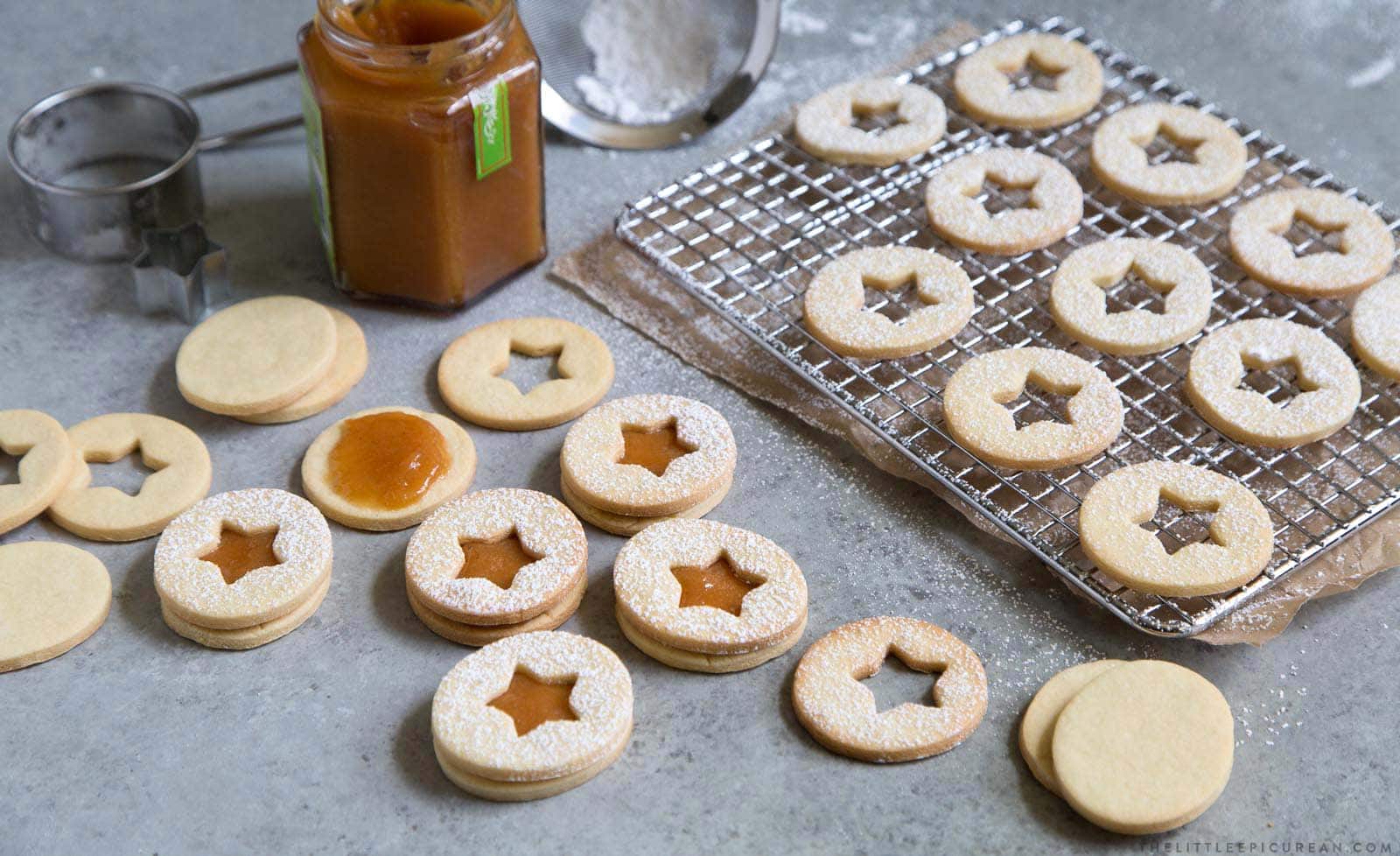 Guava Cream Cheese Cookie Sandwiches